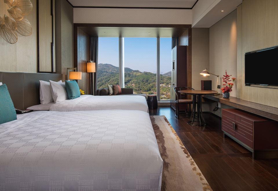 高级山景双床房（饱览绿意大屏山景）