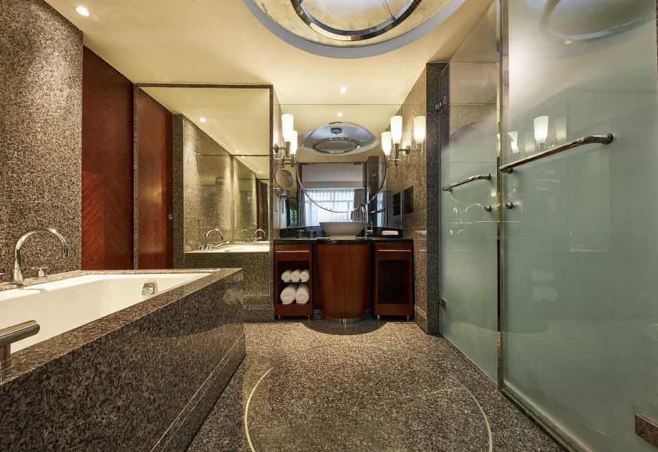 The Westin Bund Center Shanghai Crown Studio Twins Room