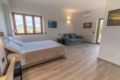 小型套房（带海景的）