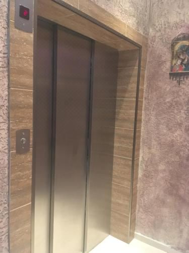 一卧室公寓（带阳台）