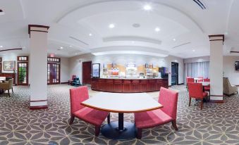 Holiday Inn Express & Suites Brockville
