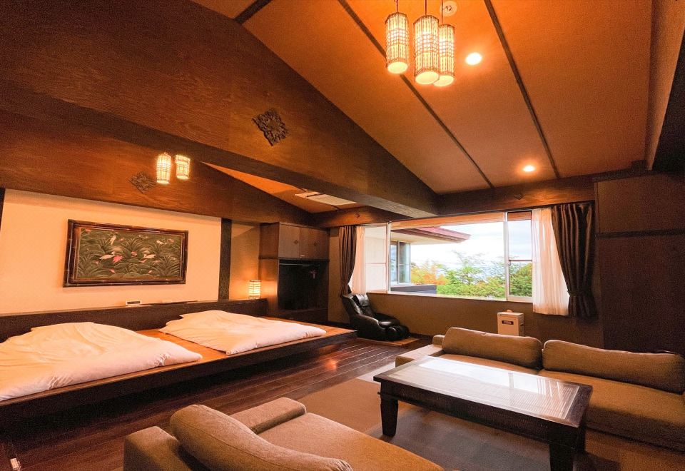 带花园景观的套房双人房