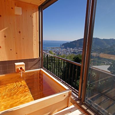 スペシャルファミリールーム 露天風呂付き[和洋室][禁煙][ナイトライフビュー] 絶景掛け流しの宿　熱海月右衛門 クーポン