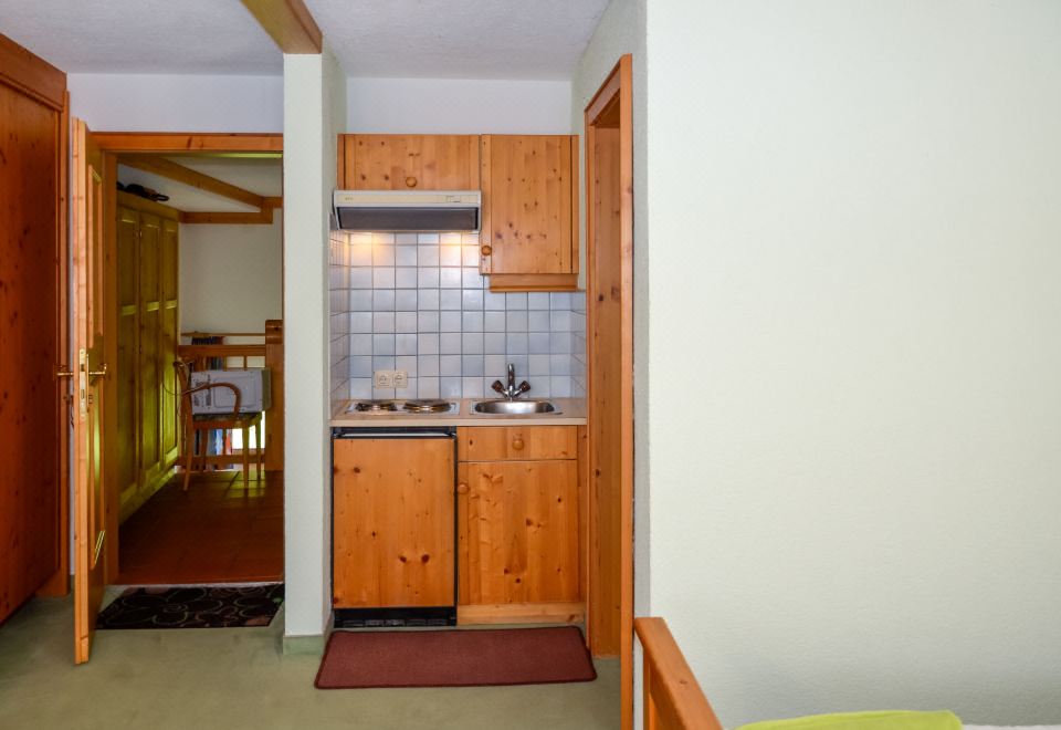 SimonOne-Bedroom Room