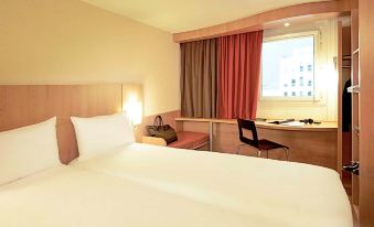 ibis Albert Pays de Somme - Housity
