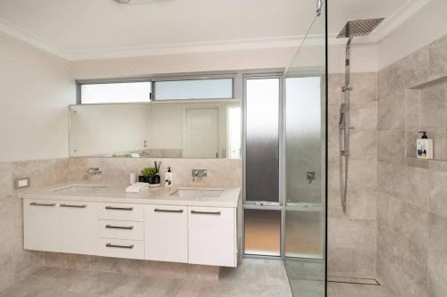 The Bay Retreat Four-Bedroom House