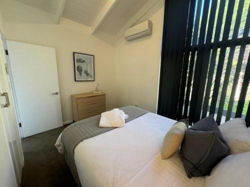 两卧室联排别墅