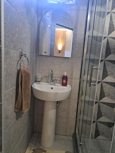 带阳台的三人房