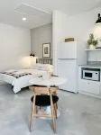 Elegant studio near downtown