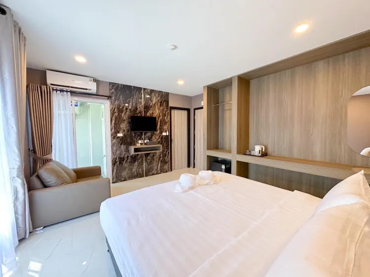 Earth Single Room