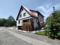 Apartamenty Wisła Krzywa 8, Wanna z hydromasażem, Basen zewnętrzny Hotel di Wisla