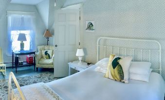 Elsa's Inn on the Harbor - Housity