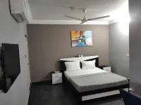 皇家藍賓館和酒吧