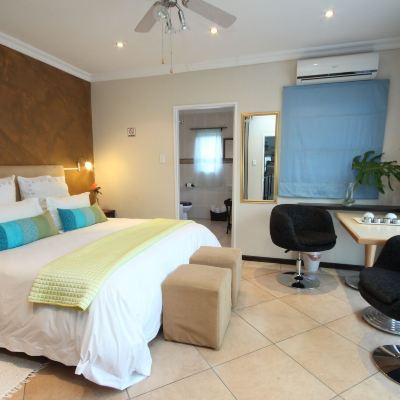 Double Room-Blue Geko Lumley's Place Guest House Promo Code