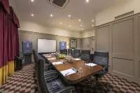 麥克唐納巴斯水療酒店