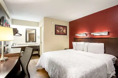 Red Roof Plus+ Baltimore-Washington DC/BWI Airport Hotels in 