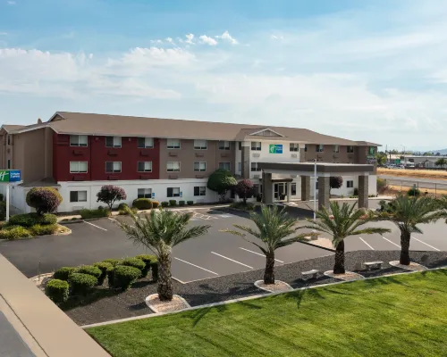 Holiday Inn Express REDDING NORTH – SHASTA LAKE by IHG โรงแรมในเร็ดดิ้ง