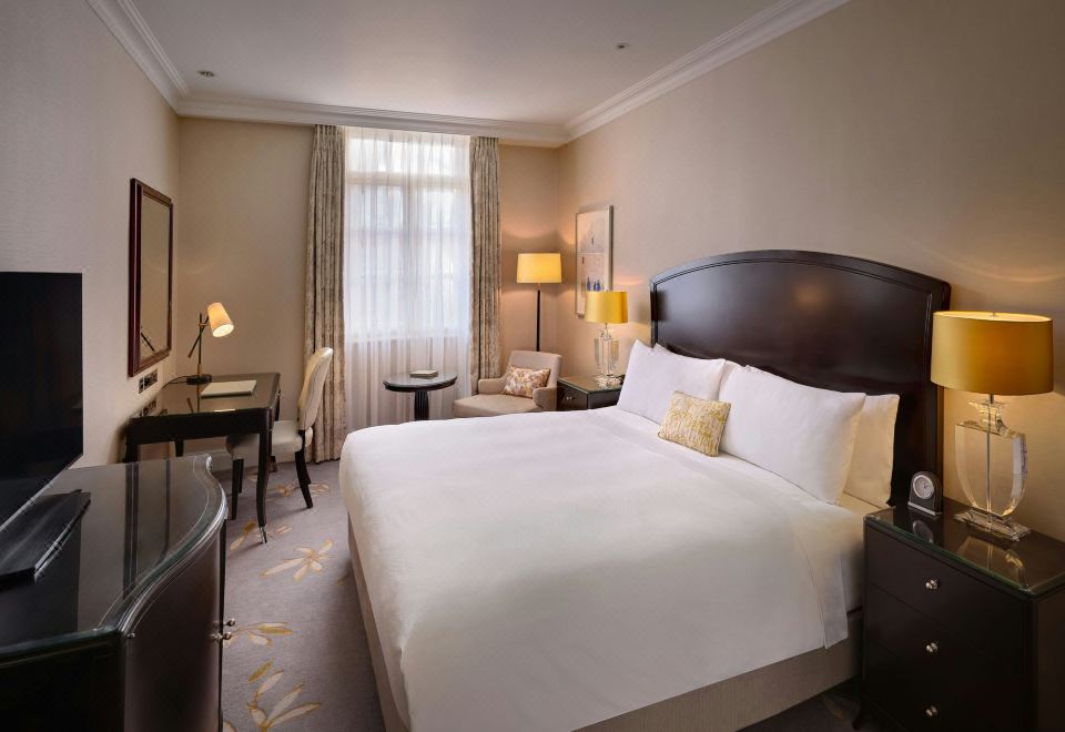 JW Marriott Grosvenor House LondonDeluxe Queen Room