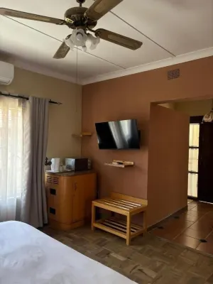 Laroza Guest House Hotele w: 