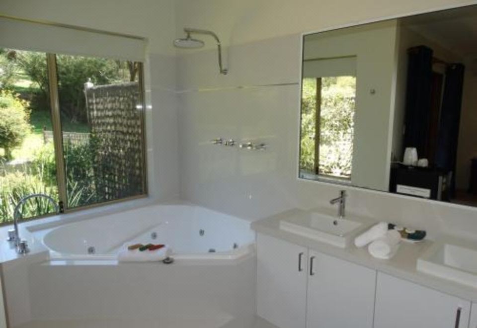 特大床间 - 带spa浴缸