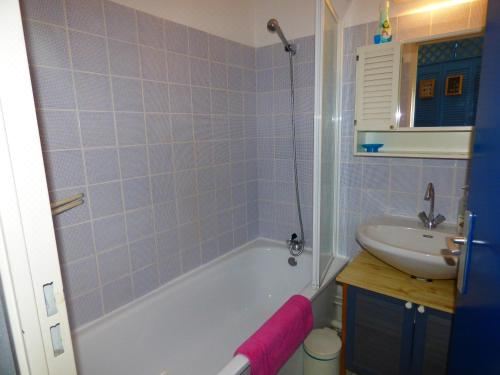 Les Marinas de Cassy Studio Apartment with Sea View