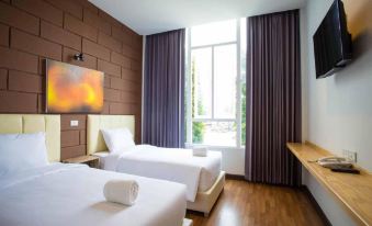 The Zell Budget Hotel Buriam