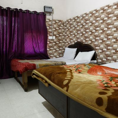 Four Bed AC Room Simran Yatri Niwas Promo Code