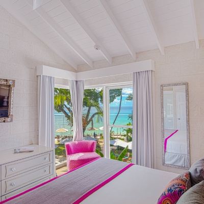 One-Bedroom King Suite With Sofa Bed, Balcony And Ocean View