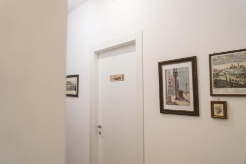 双人房（带公共浴室）