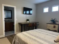 New Comfy Cozy Casita near the Lakes, Dunes & Golfing! Perfect Couples Getaway!