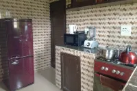 2 Bed-Sleeps 4-Free Parking-AirCon Hotels in 