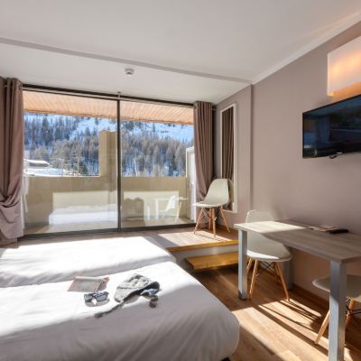 Studio 3 Pers - Balcony Sowell RÉSIDENCES New Chastillon Promo Code