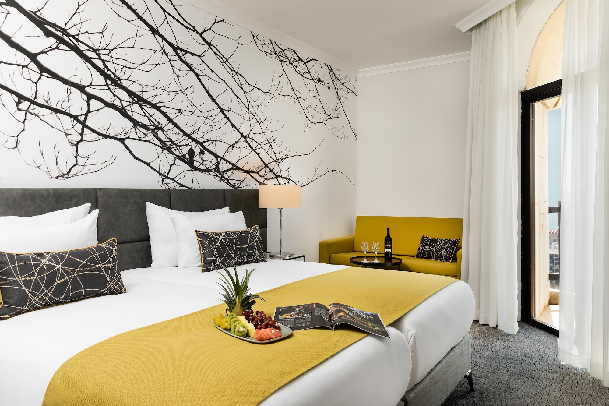 带阳台的行政双人间或双床间