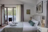 Apartments MaXhit Hotels in 