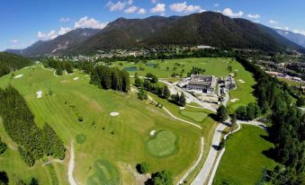 Hotel Tarvisio Four Seasons - Housity