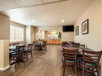 Quality Inn & Suites Near Nas Fallon Hotels in Fallon