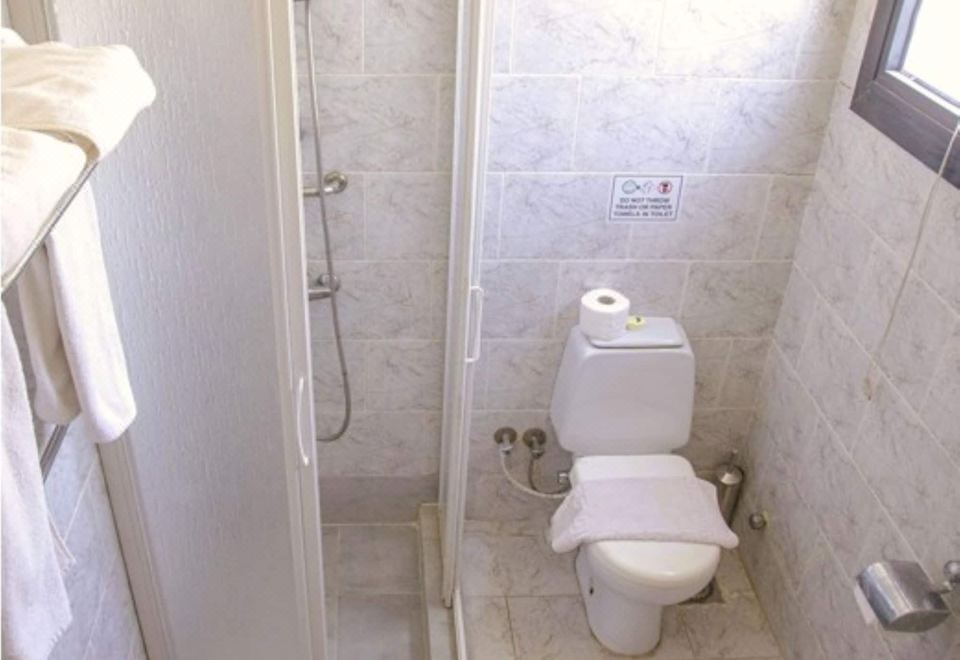 基础双人房， 阳台， 花园景观