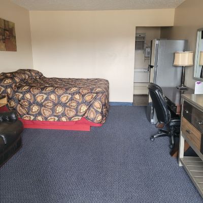 Standard Queen Room Dockside Inn Promo Code