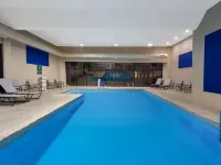 La Quinta Inn & Suites by Wyndham Effingham Hotels in Effingham County