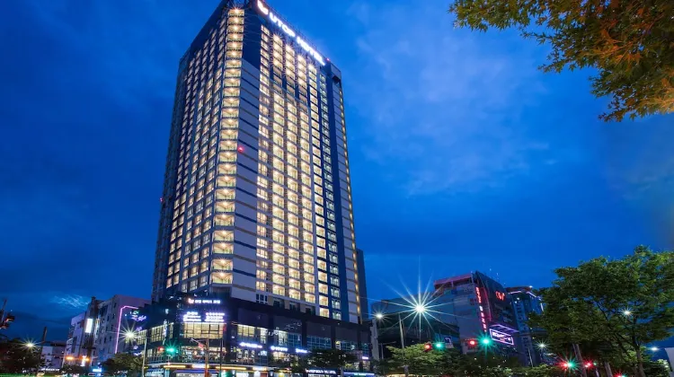 ユートップ ブティック ホテル & レジデンス 外観