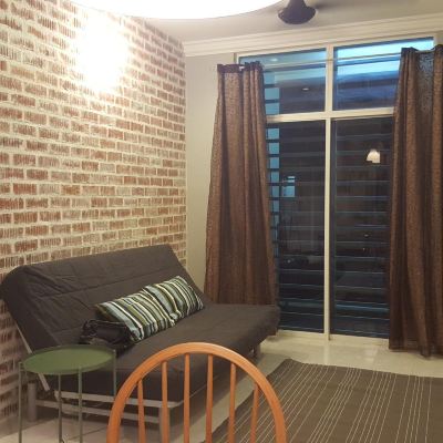 Apartmen dengan 3 Katil