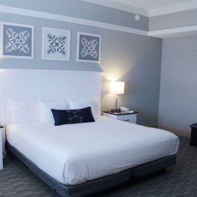 King Room with Sofabed Carlisle Inn Promo Code