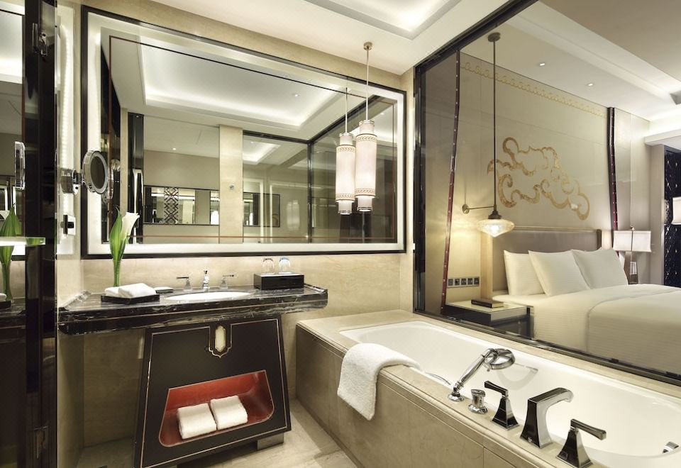 豪華大床房（繁華街景+深睡床墊+靜音加濕器）