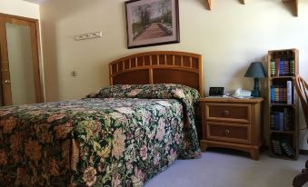 Red Barn Village B&B - Housity