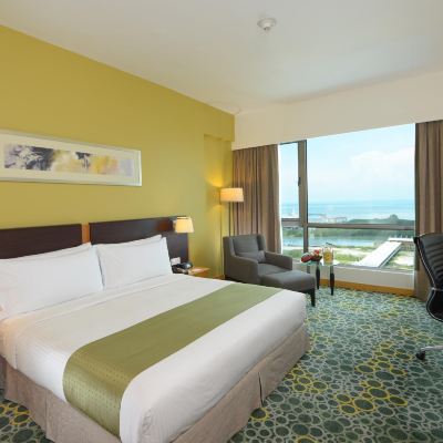 King Room with Sea View Kupon Holiday Inn Melaka, an IHG Hotel