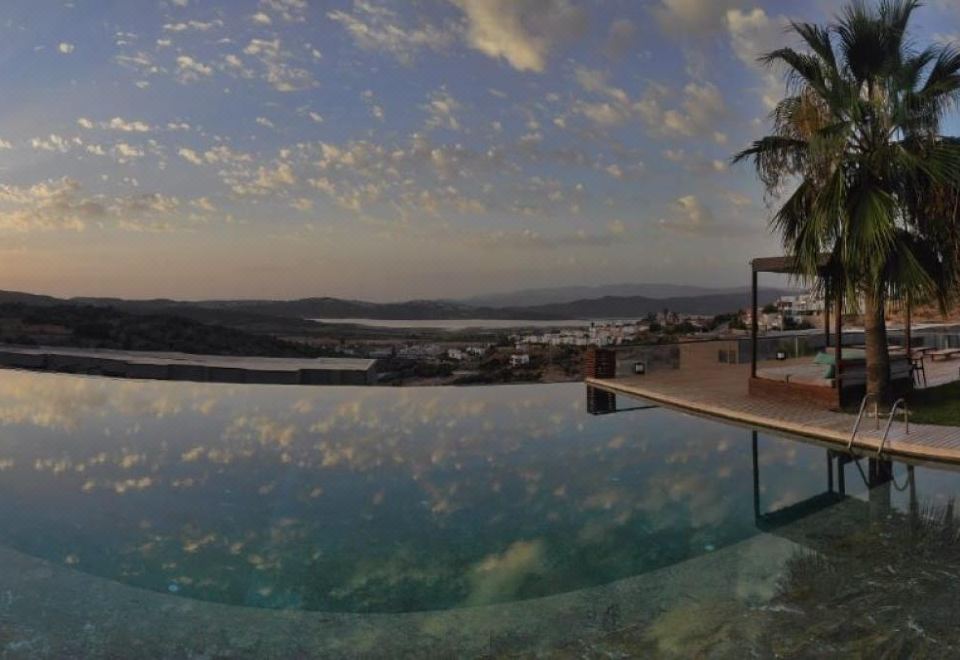 Hotel Gorgeous Flat with Nature View in Milas, Leisure & Recreation, Outdoor Swimming Pool