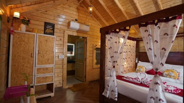 DSR Wooden Cottages Room