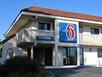 Super 8 by Wyndham Petaluma