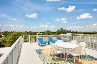 Florida Keys, Private Wellness Enjoyment with Private Hot Tub and Plunge Pool