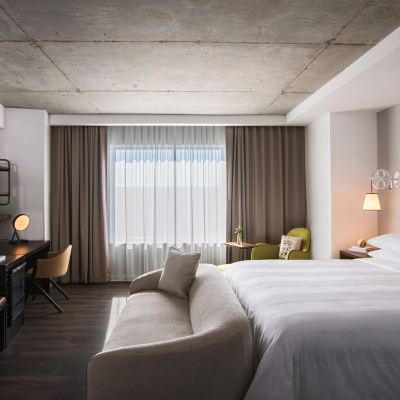 Corner King Room Renaissance Atlanta Airport Gateway Hotel Promo Code